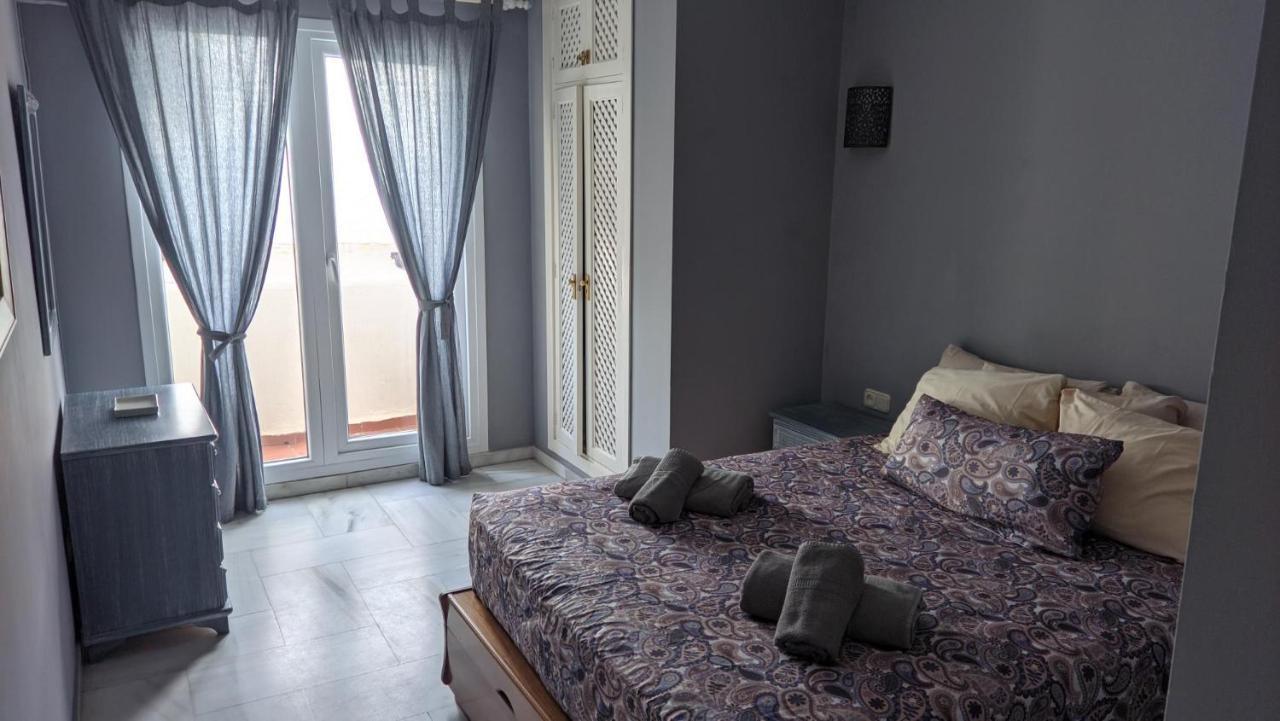 Apartamento Puerto Marina เบนัลมาเดนา ภายนอก รูปภาพ
