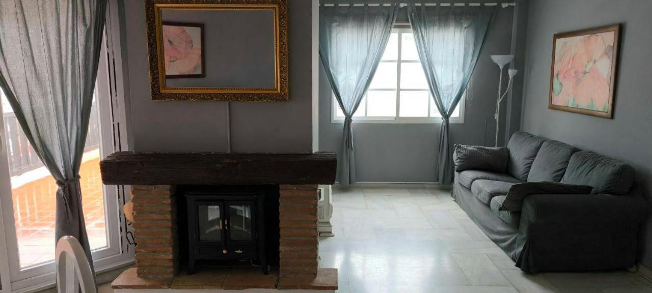 Apartamento Puerto Marina เบนัลมาเดนา ภายนอก รูปภาพ